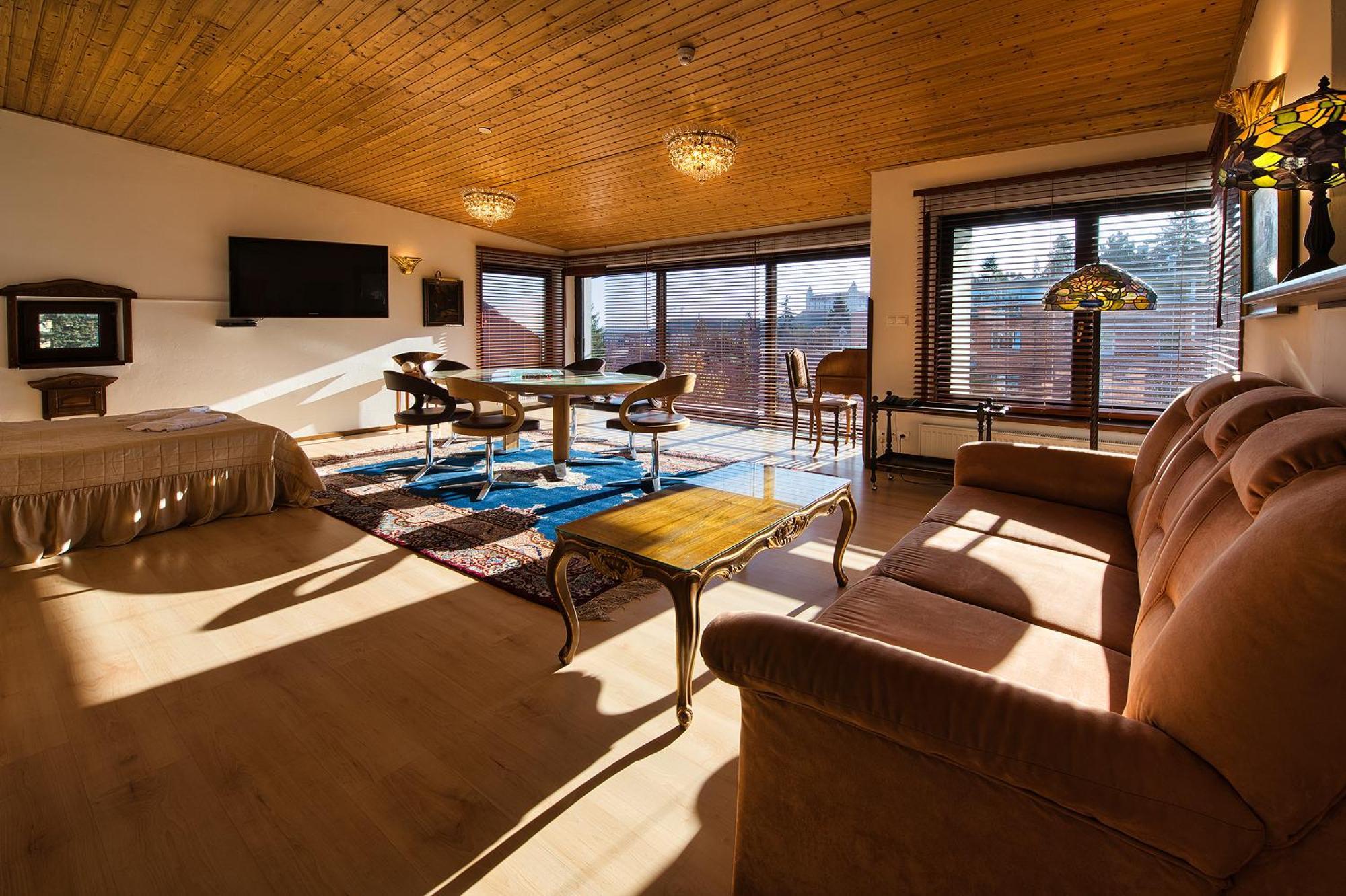 Panoramic Castle Suite With Free Private Parking براتسيلافا المظهر الخارجي الصورة