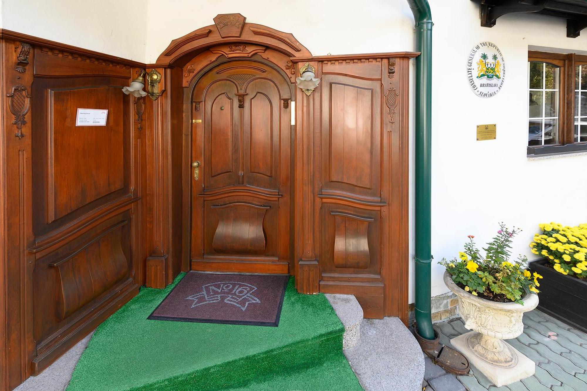Panoramic Castle Suite With Free Private Parking براتسيلافا المظهر الخارجي الصورة